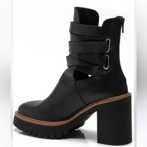 Free People Jesse Cutout bootie 💜 black